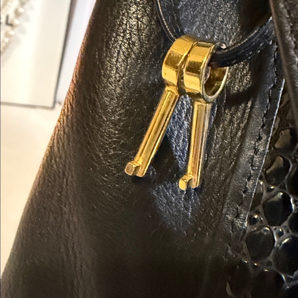 Vintage Bally Croc-Embossed Leather Crossbody Bag Gold Push-Lock Italy Classic - Picture 2 of 16